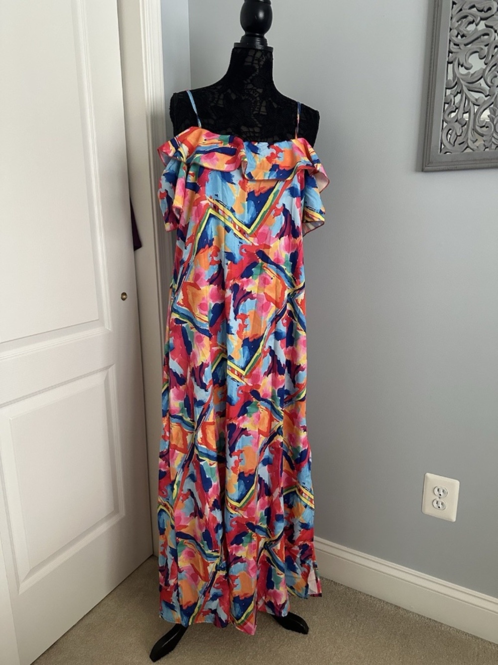 Vibrant Spaghetti Ruffle Flowy Maxi NWOT l With Jewelry
